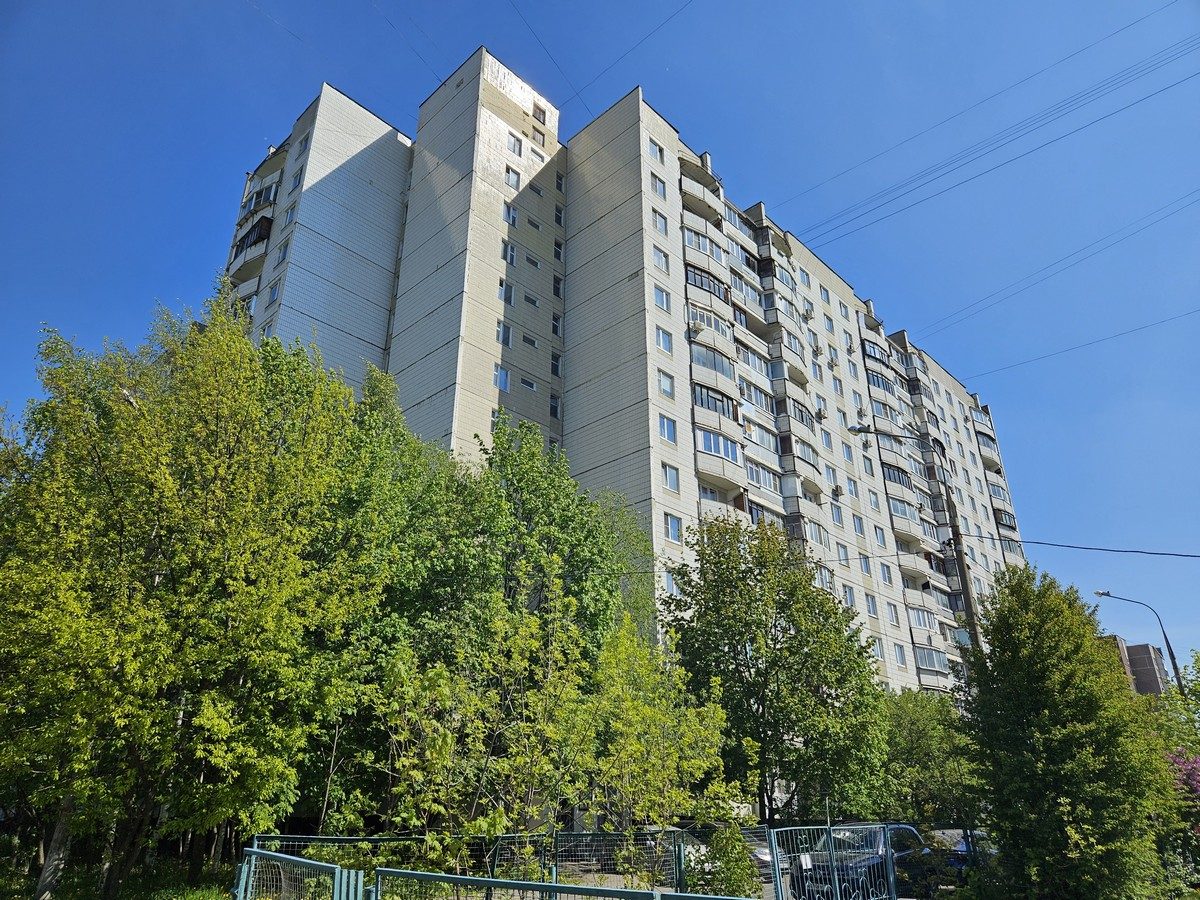 Продажа имущества, находящегося в собственности города Москвы, жилое помещение …