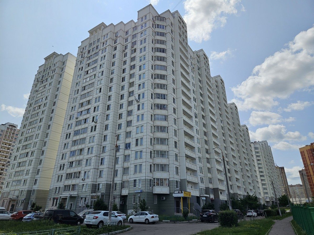 Продажа имущества, находящегося в собственности города Москвы, жилое помещение …