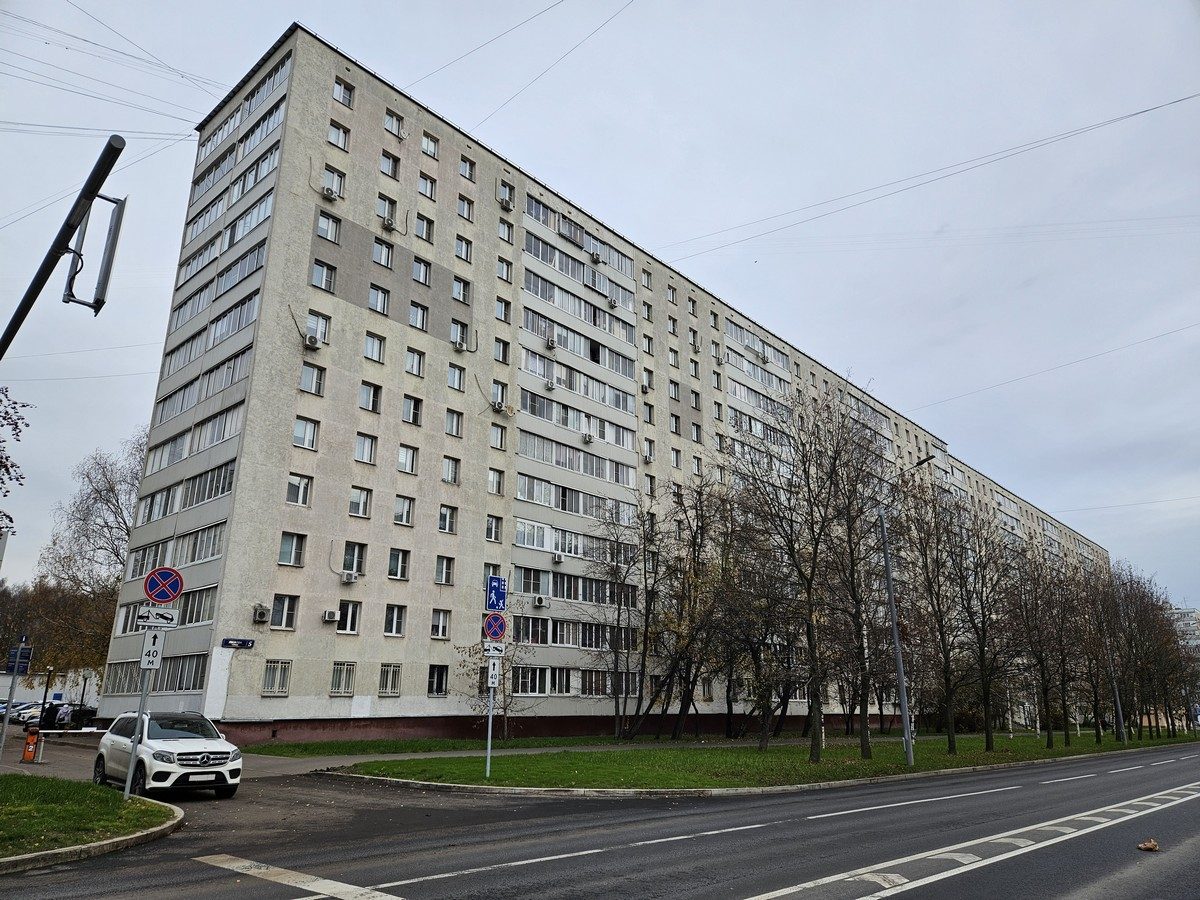 Продажа имущества, находящегося в собственности города Москвы, жилое помещение …