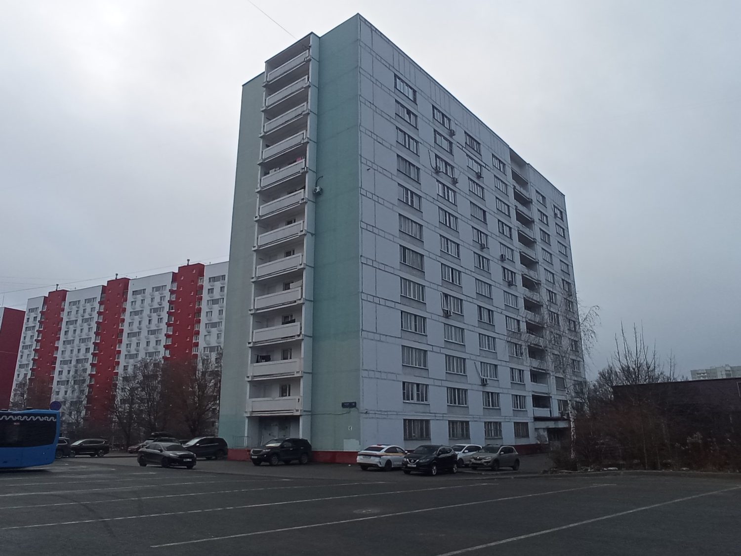 Продажа имущества, находящегося в собственности города Москвы, жилое помещение …