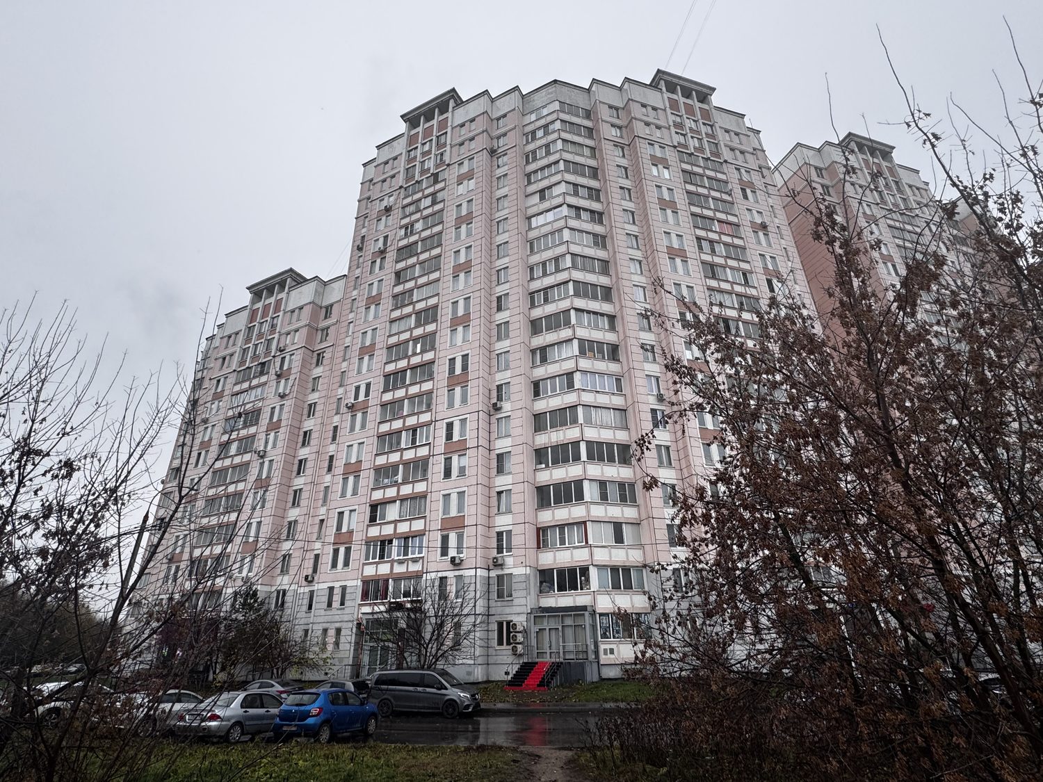 Продажа имущества, находящегося в собственности города Москвы, жилое помещение …