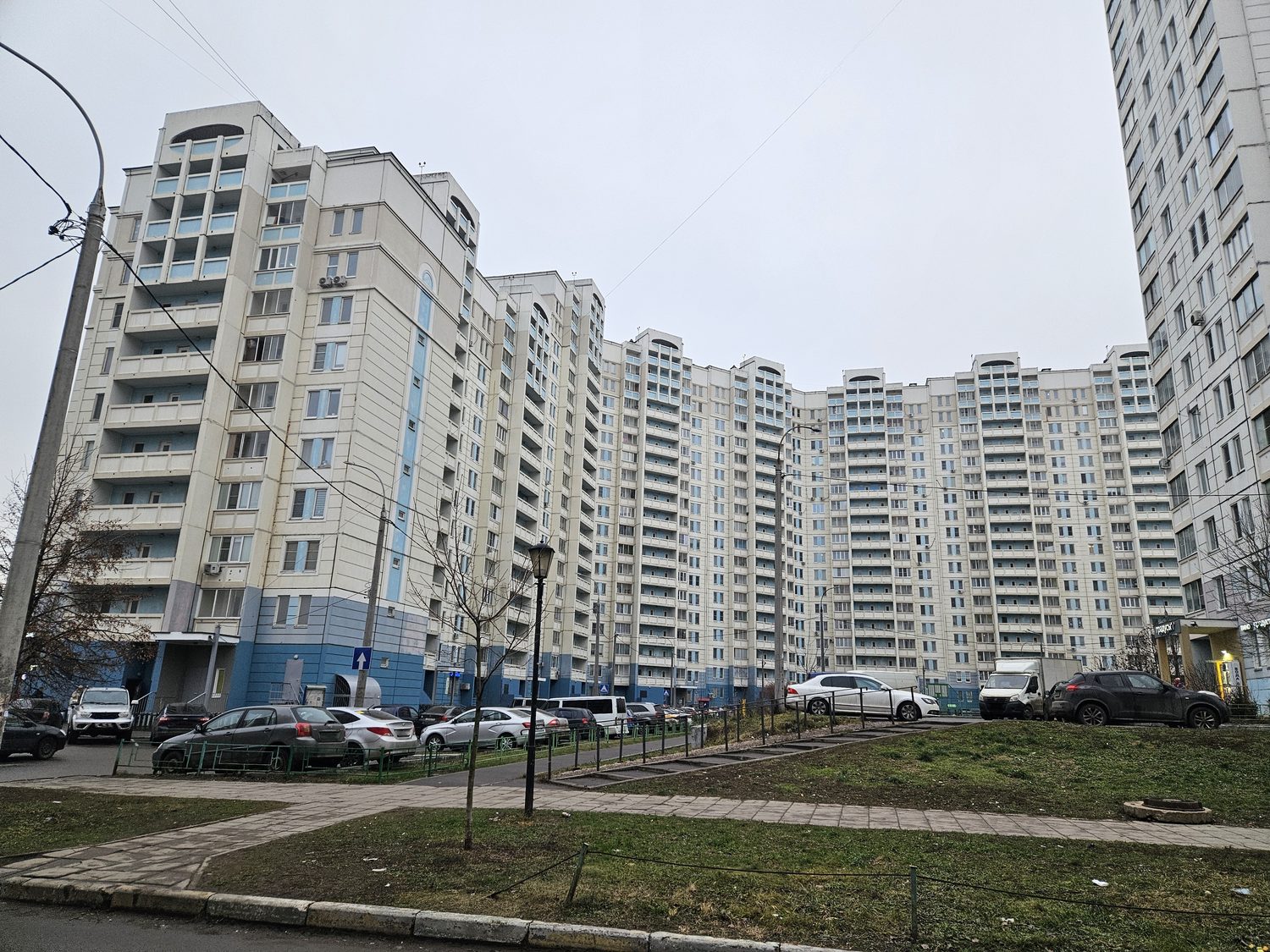 Продажа имущества, находящегося в собственности города Москвы: жилое помещение …