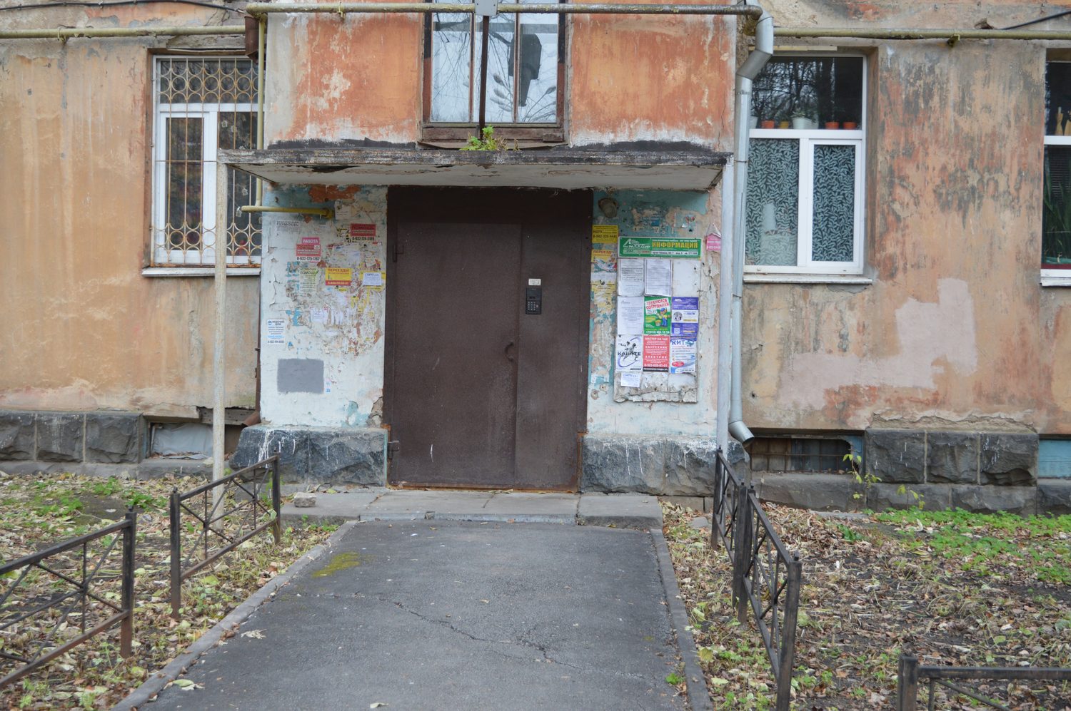 Часть нежилого помещения общей площадью 111,4 кв.м, (литер Д, подвал, части пом…