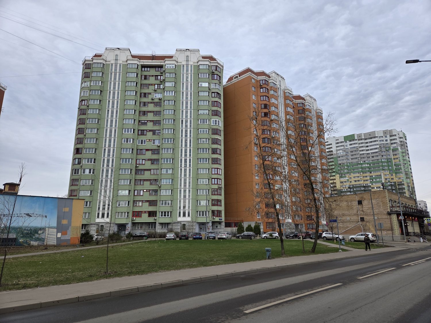 Продажа имущества, находящегося в собственности города Москвы, жилое помещение …