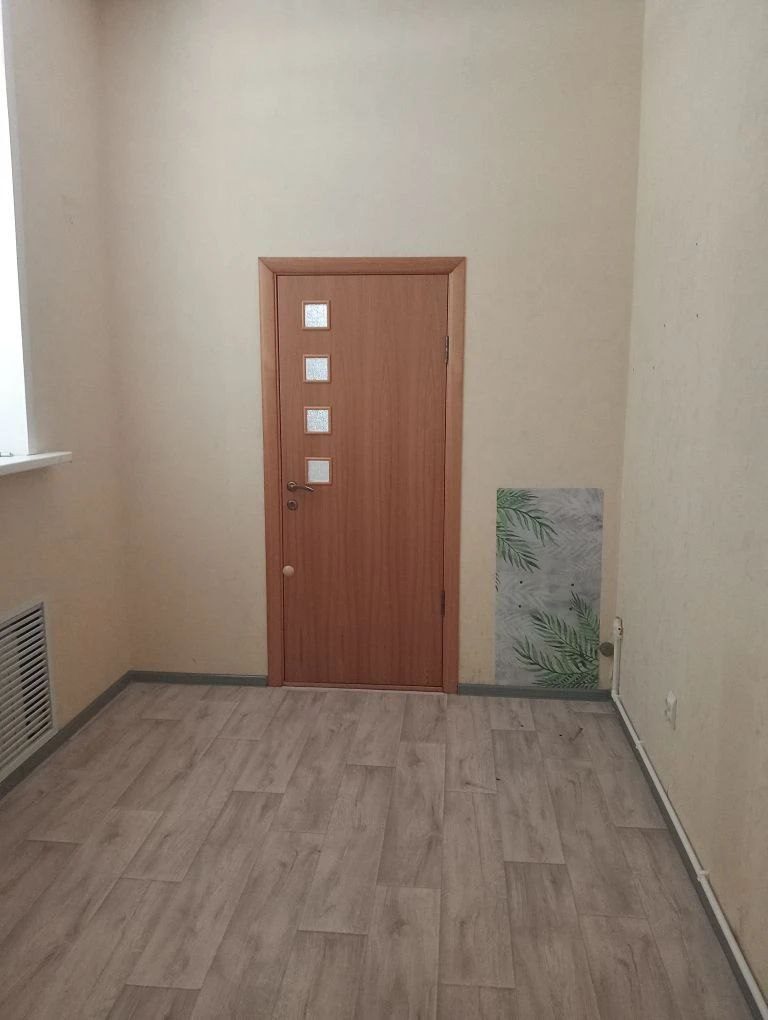 право на заключение договора аренды нежилых помещений суммарной площадью 15,7 к…