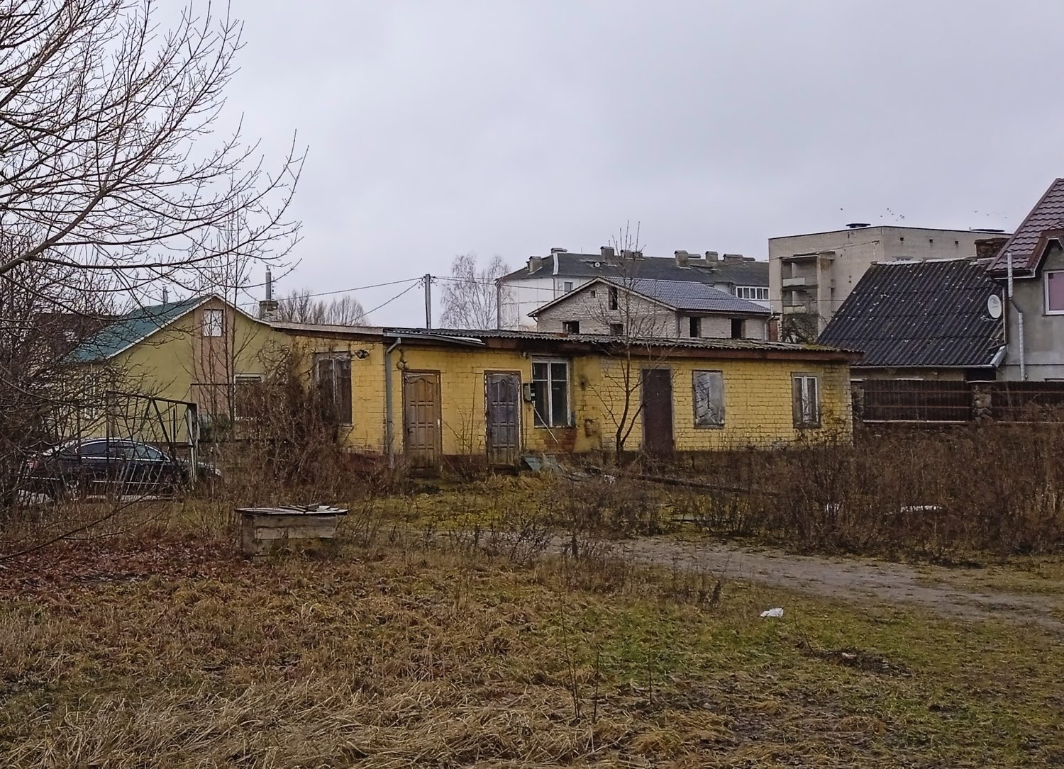 Аукцион по продаже земельного участка и нежилых зданий по адресу: Калининградск…