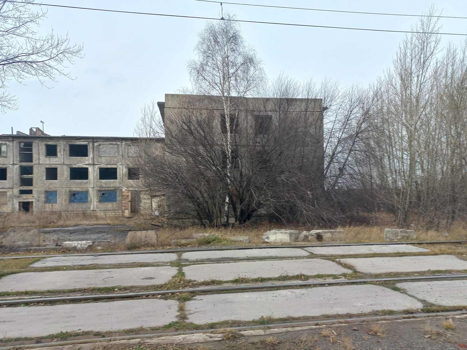 Нежилое здание с земельным участком г. Ачинск, Южная Промзона, квартал XIII, ст…