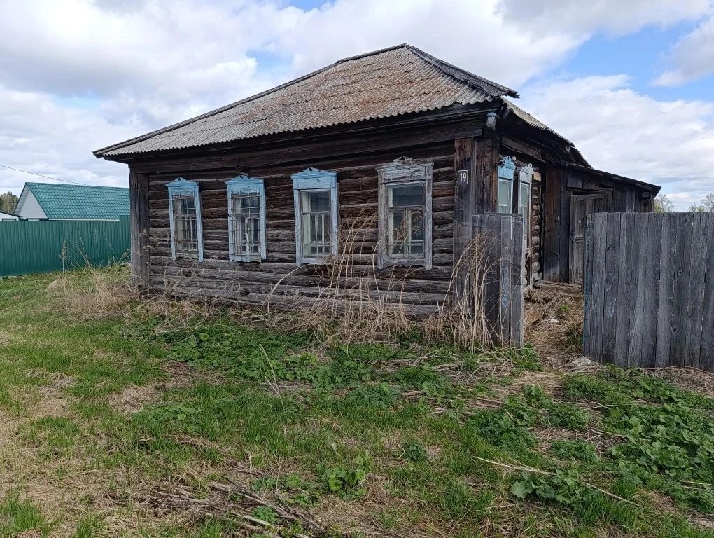 Нежилое здание с земельным участком м.о. Ачинский, д. Красновка, ул. Центральна…