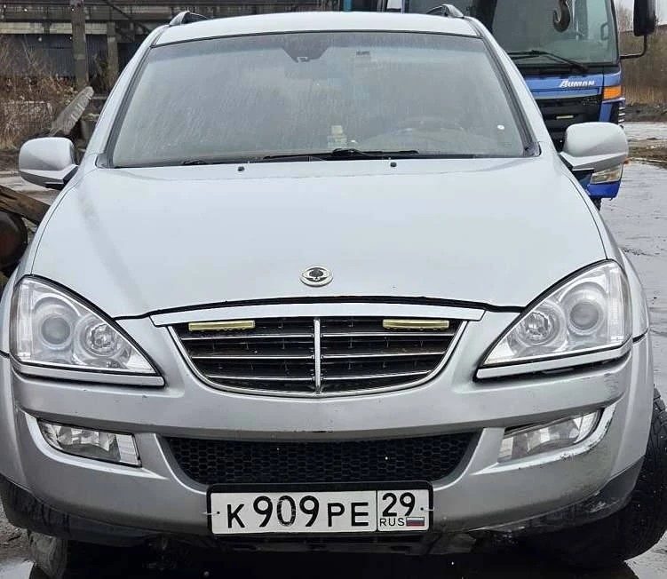 Транспортное средство Ssang Yong Kyron II, 2012 года выпуска, цвет - серебристы…