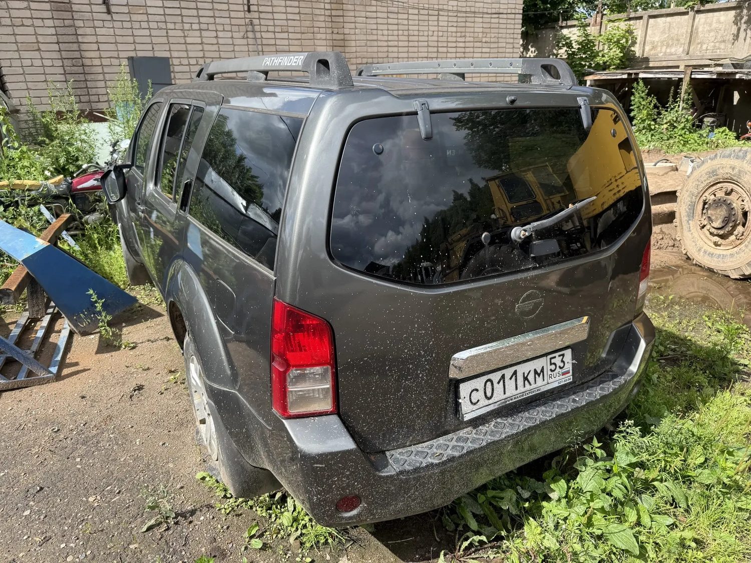 Автомобиль марки "Nissan pathfinder 25dse гос знак С011КМ53", 2006 г.в., vin -V…