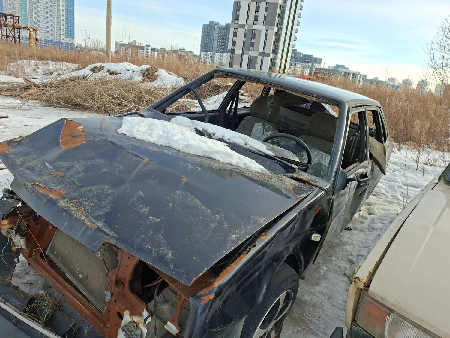 Автомобиль ВАЗ 21099 в аварийном состоянии, г/н К722ТХ124, 2004г.в., VIN ХТА210…