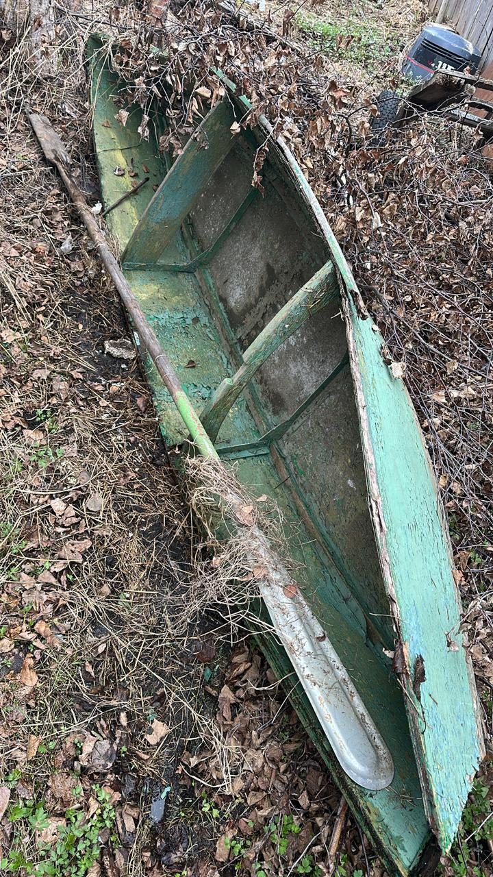 Деревянная лодка