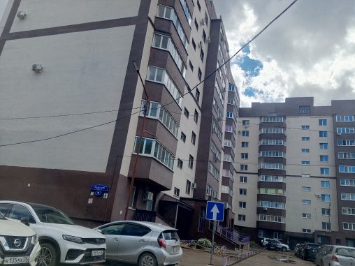 Лот №18. (повторные) квартира площадью 66,8 кв.м., к/н 28:01:020800:3726, должн…