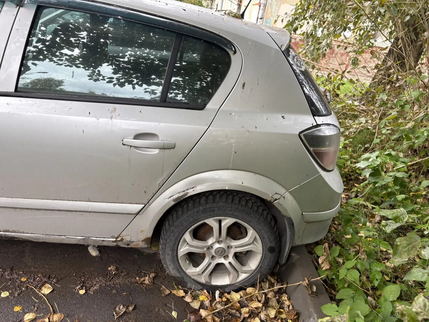 Транспортное средство Opel Astra, цвет - серебристый, VIN XUF0AHL488B012909, го…