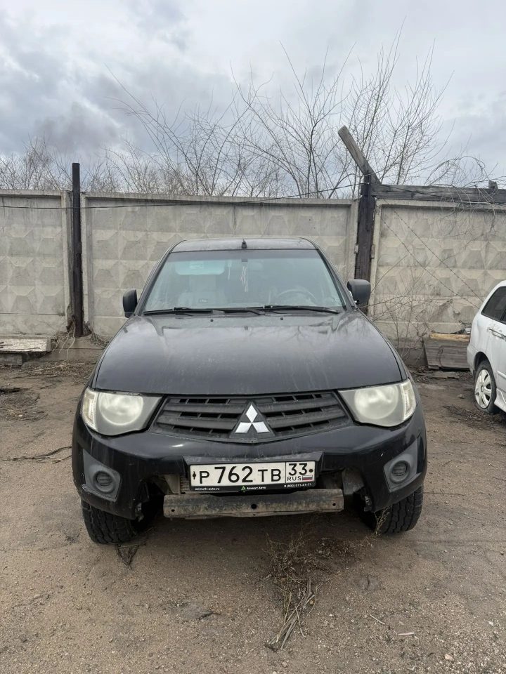 Лот №4. Автомобиль Мицубиси Л200, 2010 г. в., г/н Р762ТВ33, VIN MMCJNKB40ADZ146…