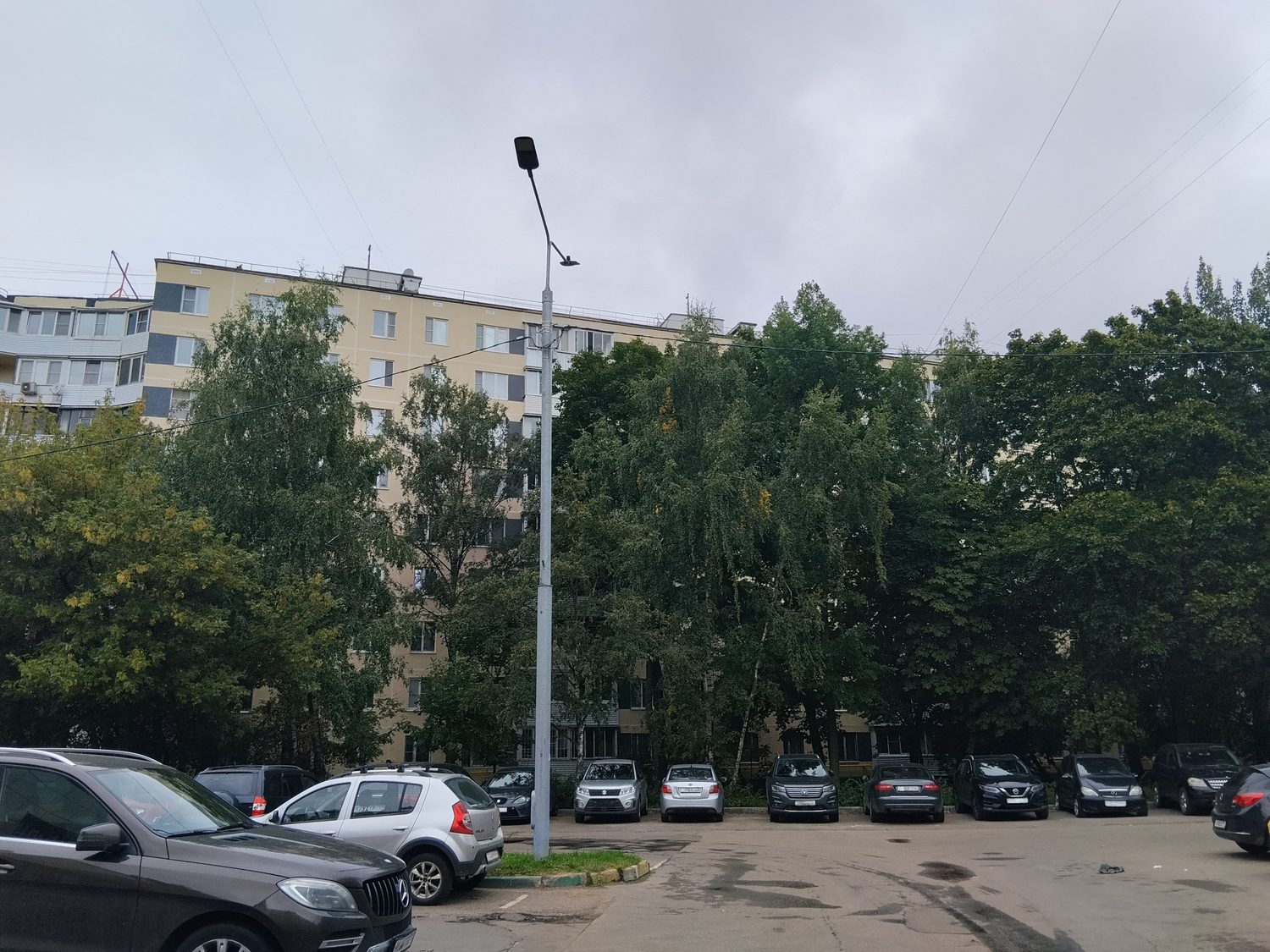Продажа имущества, находящегося в собственности города Москвы, жилое помещение …