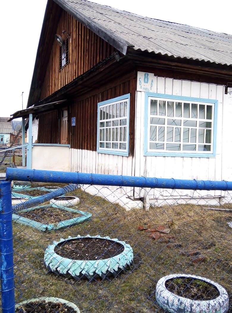 - отдельно стоящее нежилое здание больницы общей площадью 170 кв. м, кадастровы…