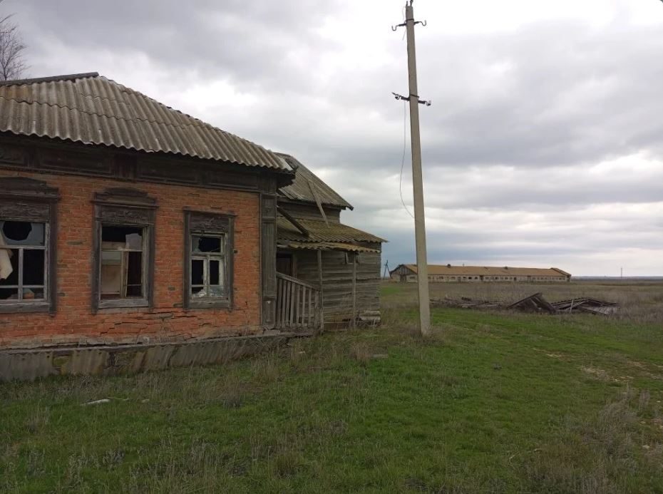 Нежилое здание, кадастровый номер 64:05:111201:49 Нежилое здание, кадастровый н…