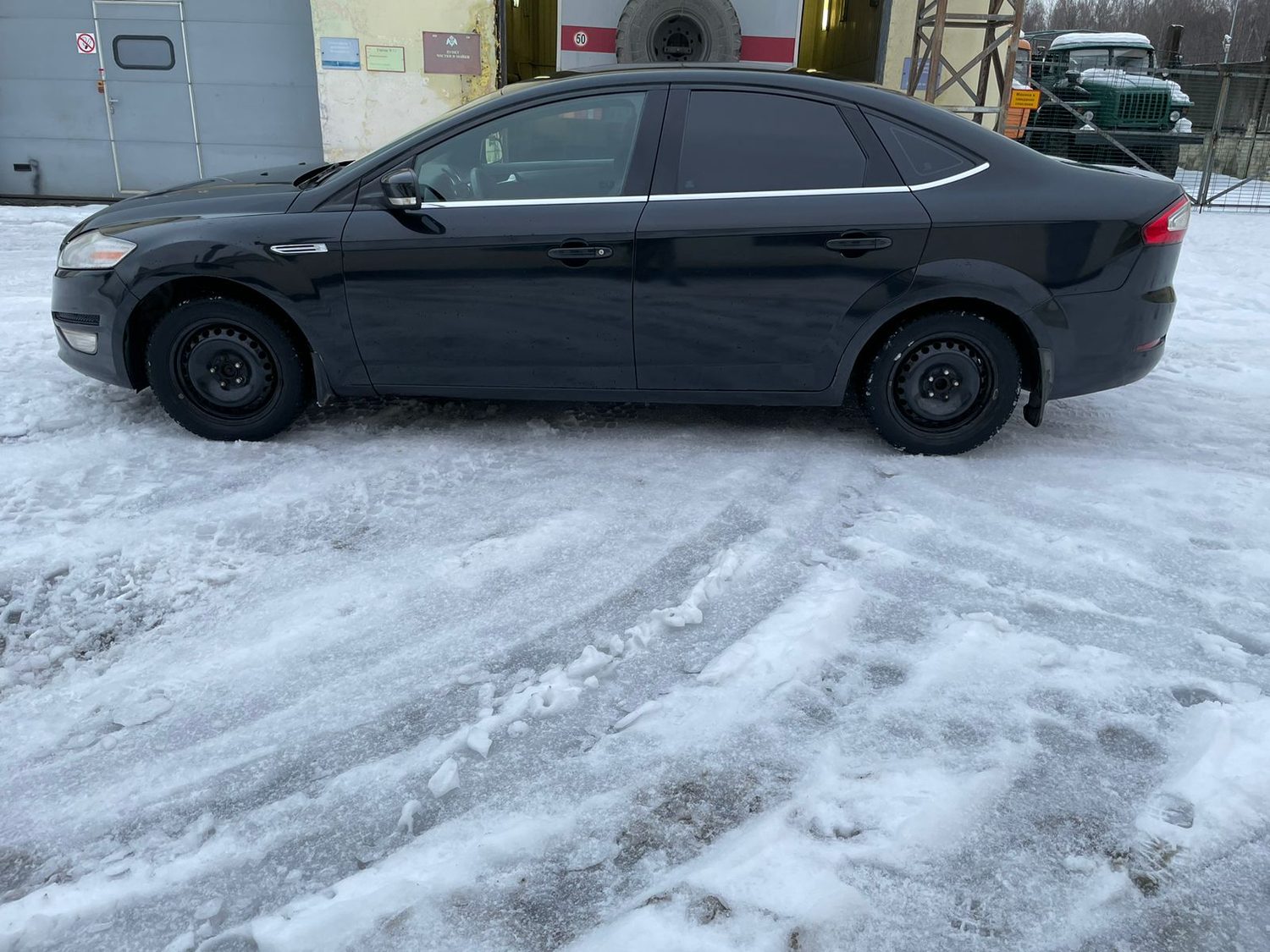 Высвобождаемое движимое военное имущество (автотранспортное средство)