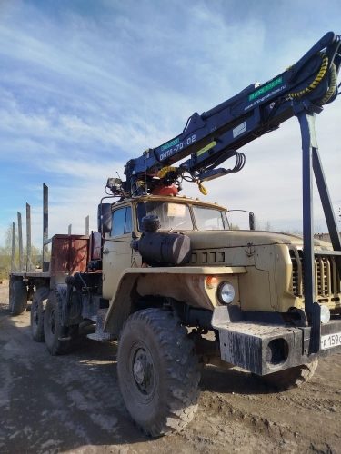 Грузовой тягач УРАЛ 55571-30, 1999 г.в., цвет: песочный, г/н A159CM43, VIN: X1P…