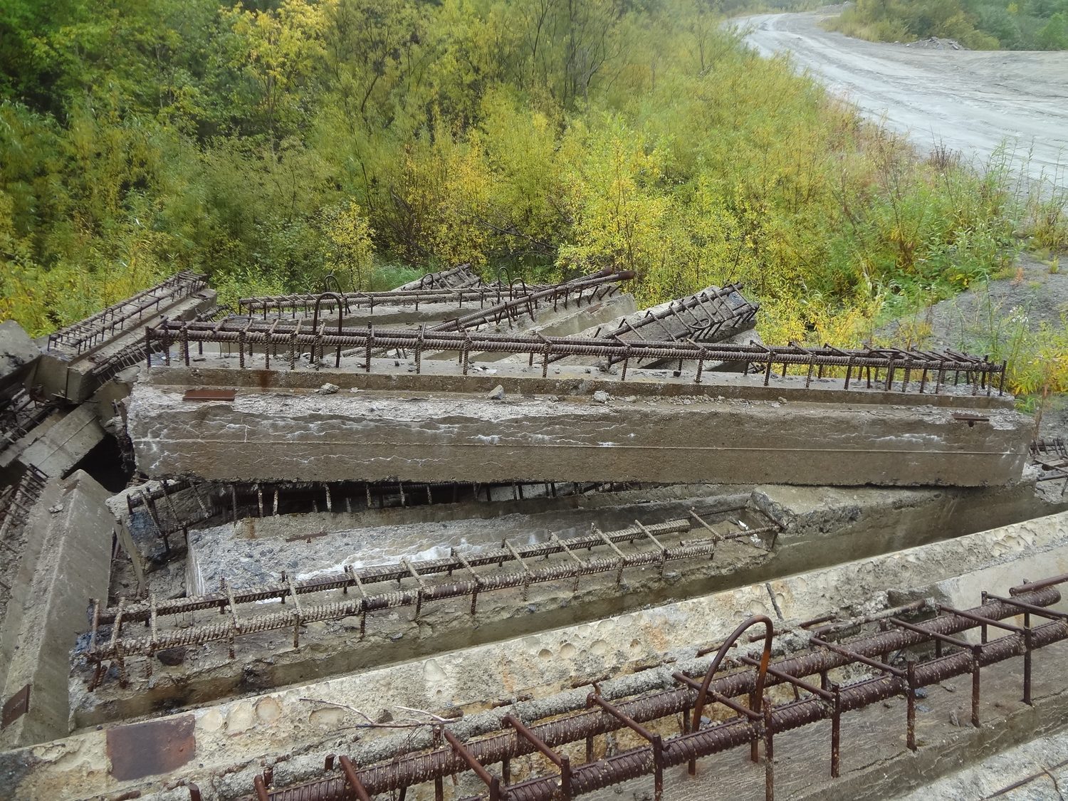 Ригель связанного каркаса с сечением колонн 300*300, 2760*300*450;
