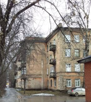 1/2 доли в праве общей долевой собственности на комнату (жилое пом. располож. в…