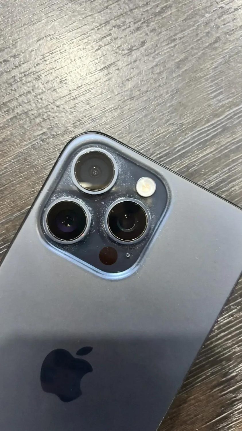 Мобильный телефон марки "Iphone 15 Pro MAX" 1 Штука (шт)