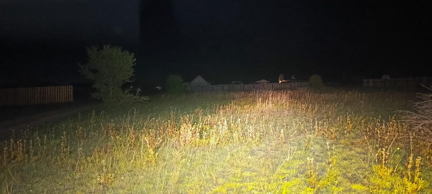 Земельный участок площадью 1000 кв. м, кадастровый номер 03:08:370101:4077. Мес…