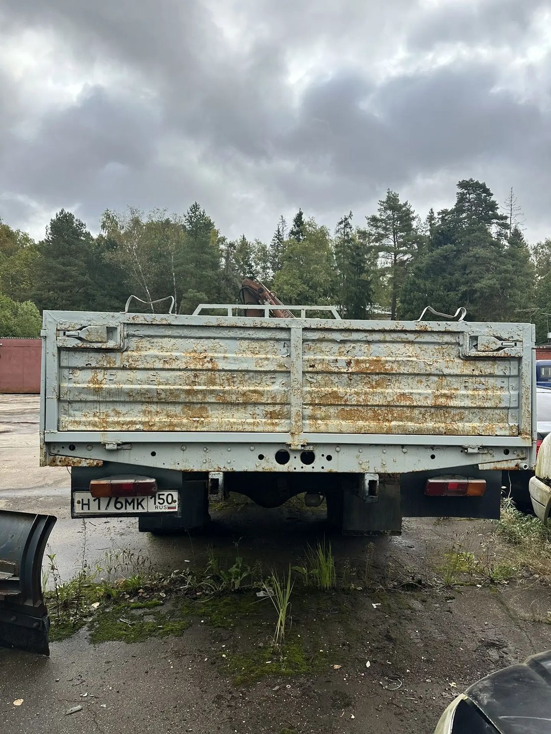 Автомобиль грузовой бортовой
