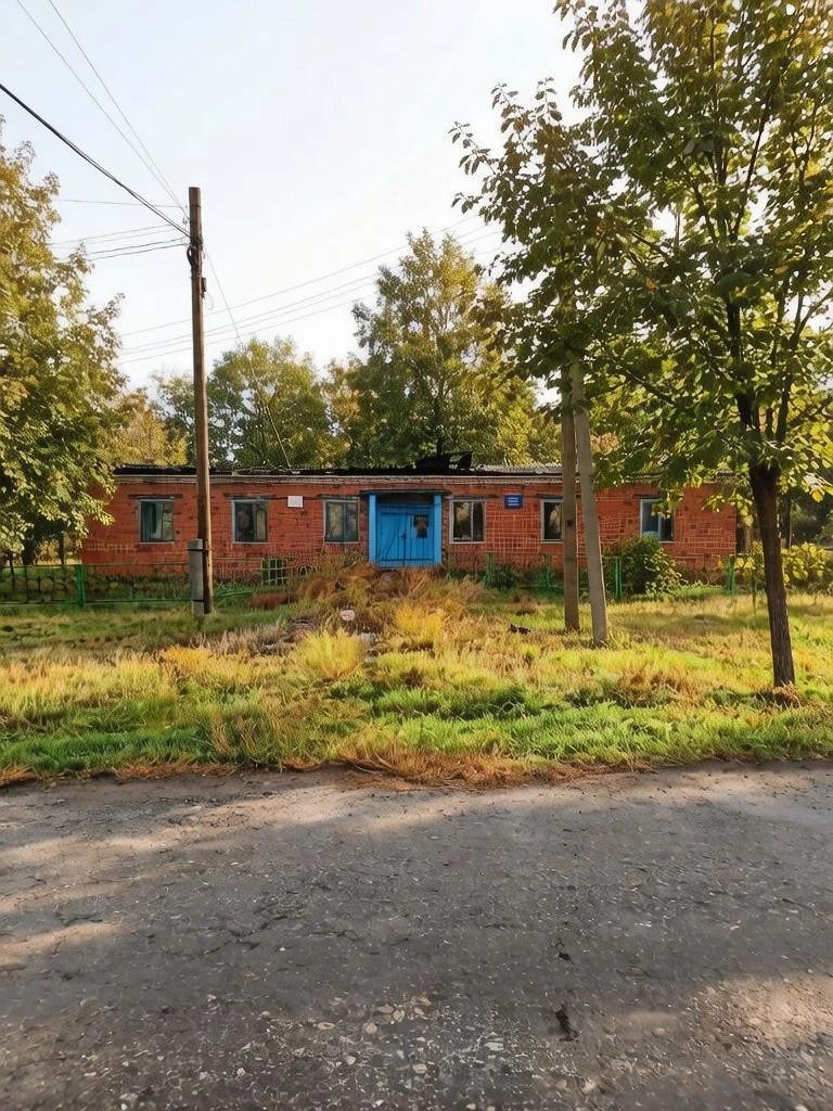 Здание на земельном участке площадью 2982 кв. м, по адресу: Курганская область,…
