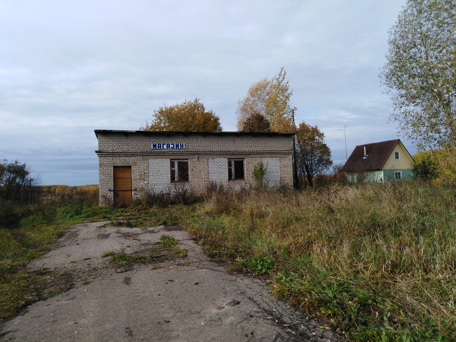 нежилое здание, кадастровый номер: 76:13:040412:150, площадь 112,7 кв.м., распо…