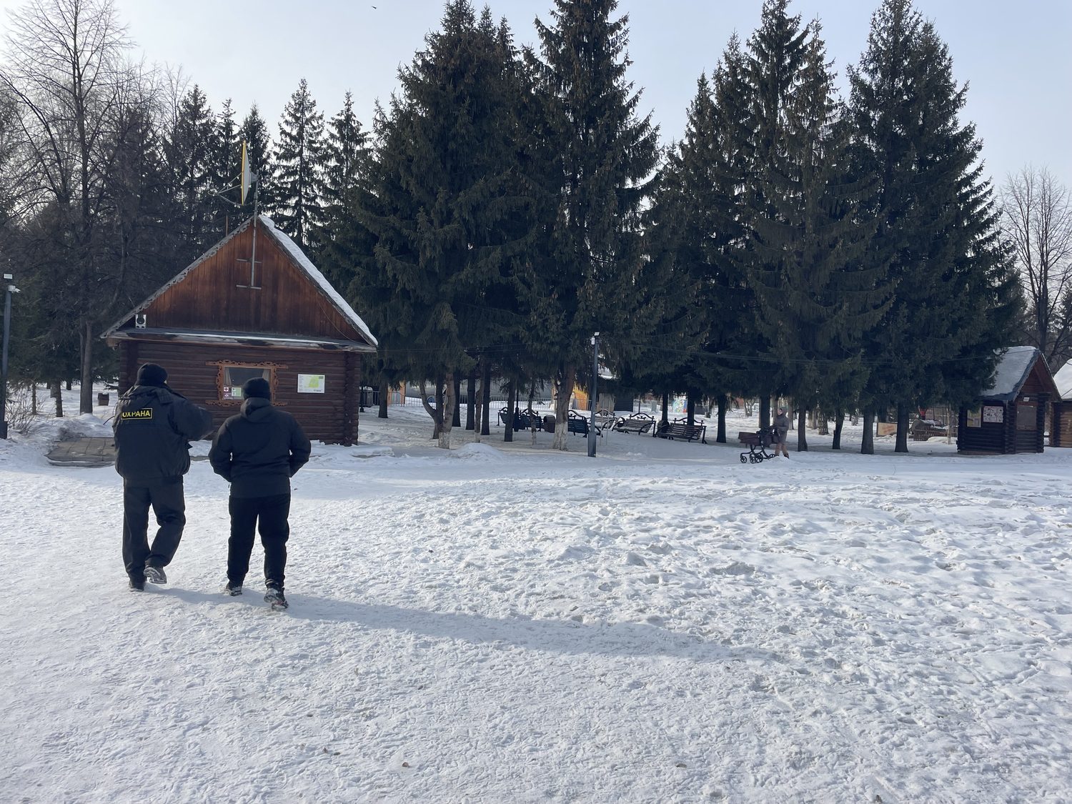 Деревянное сооружение (домик), расположенное на земельном участке с кадастровым…