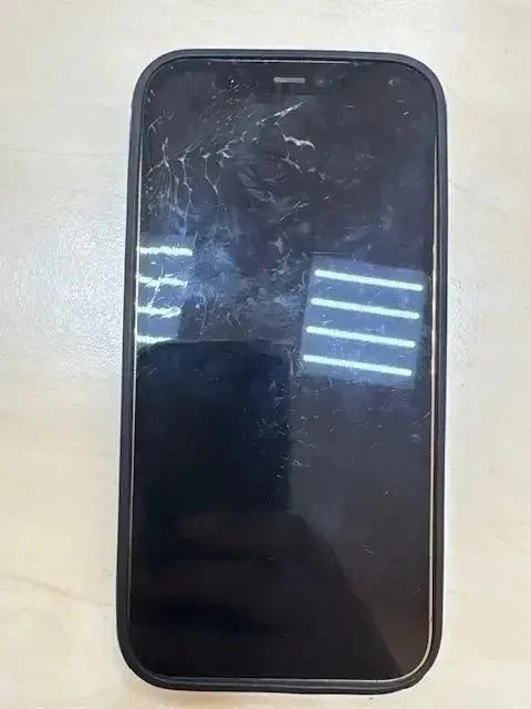 Мобильный телефон марки «iPhone 12 Pro». 1 шт