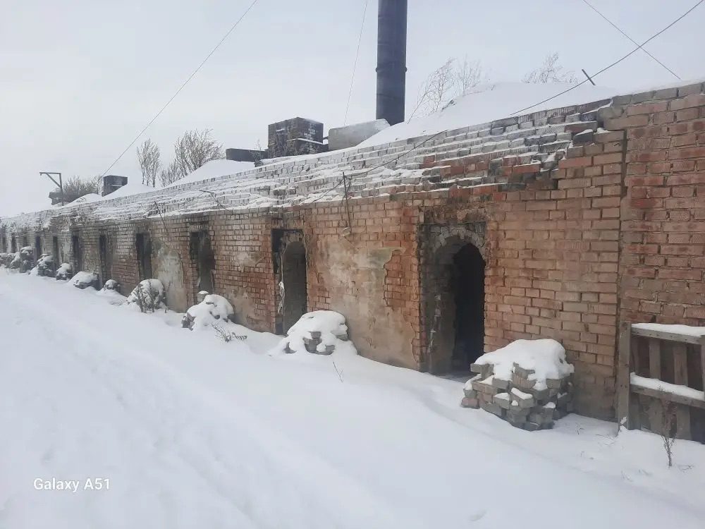 Нежилые: склад, пл. 151 кв.м, №24:51:0101003:6024, цех, пл. 448 кв.м, №24:51:01…