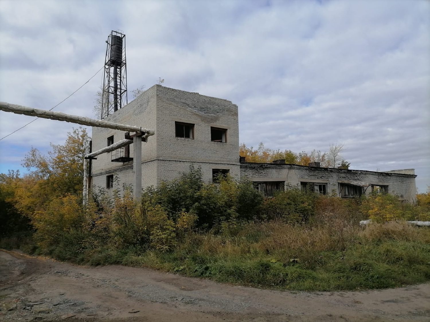 Здание котельной, площадь: 494,2 кв. м, одновременно с земельным участком площа…