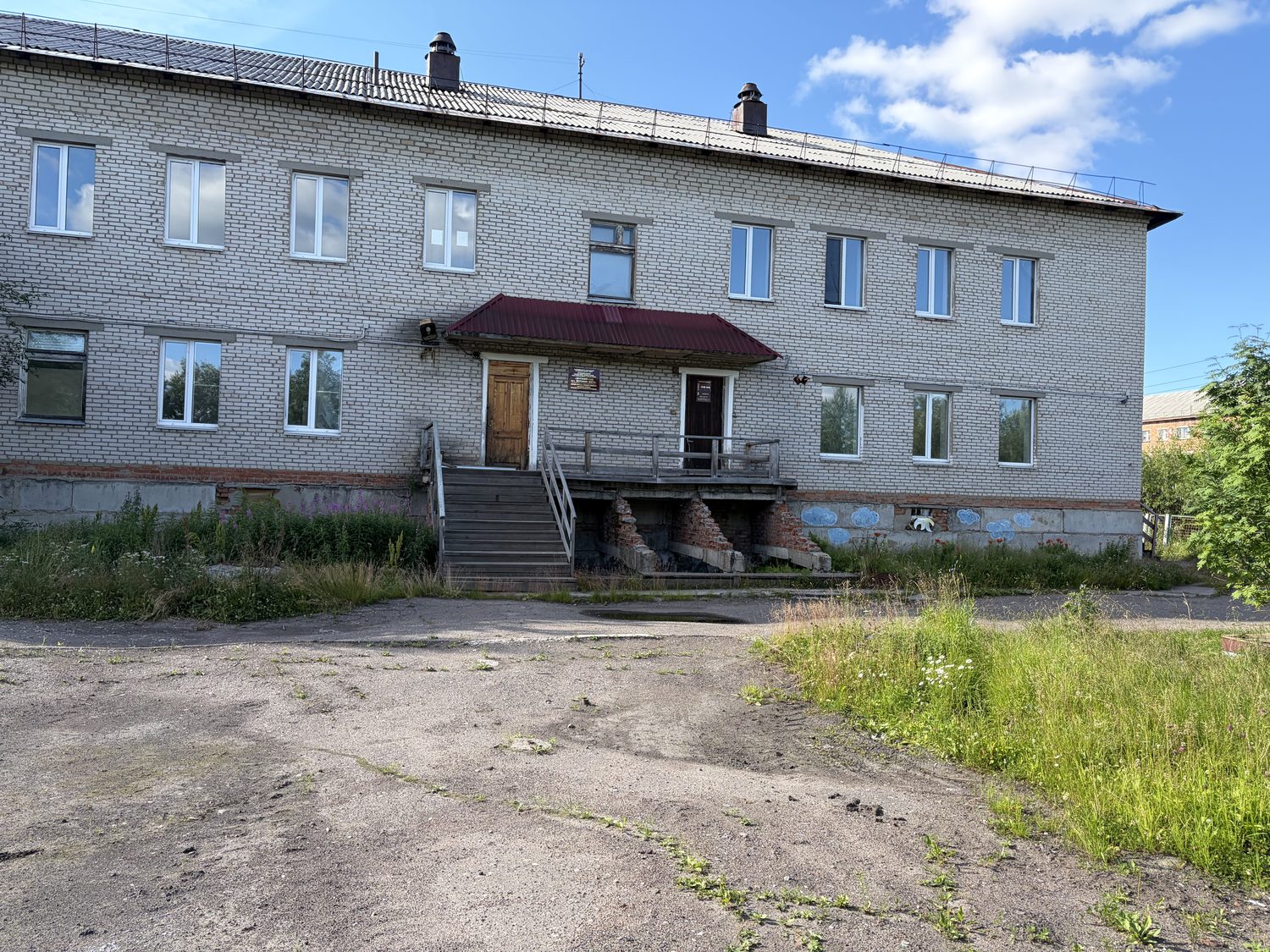Нежилое здание, 2-этажное, площадь здания 1128,1 м2; кадастровый номер 11:18:07…