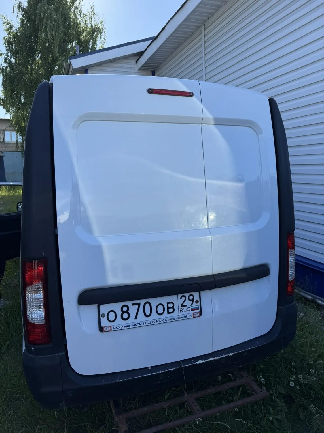 Транспортное средство NV21OH, 2023 года выпуска, цвет - белый, VIN Z8XNV210HP10…