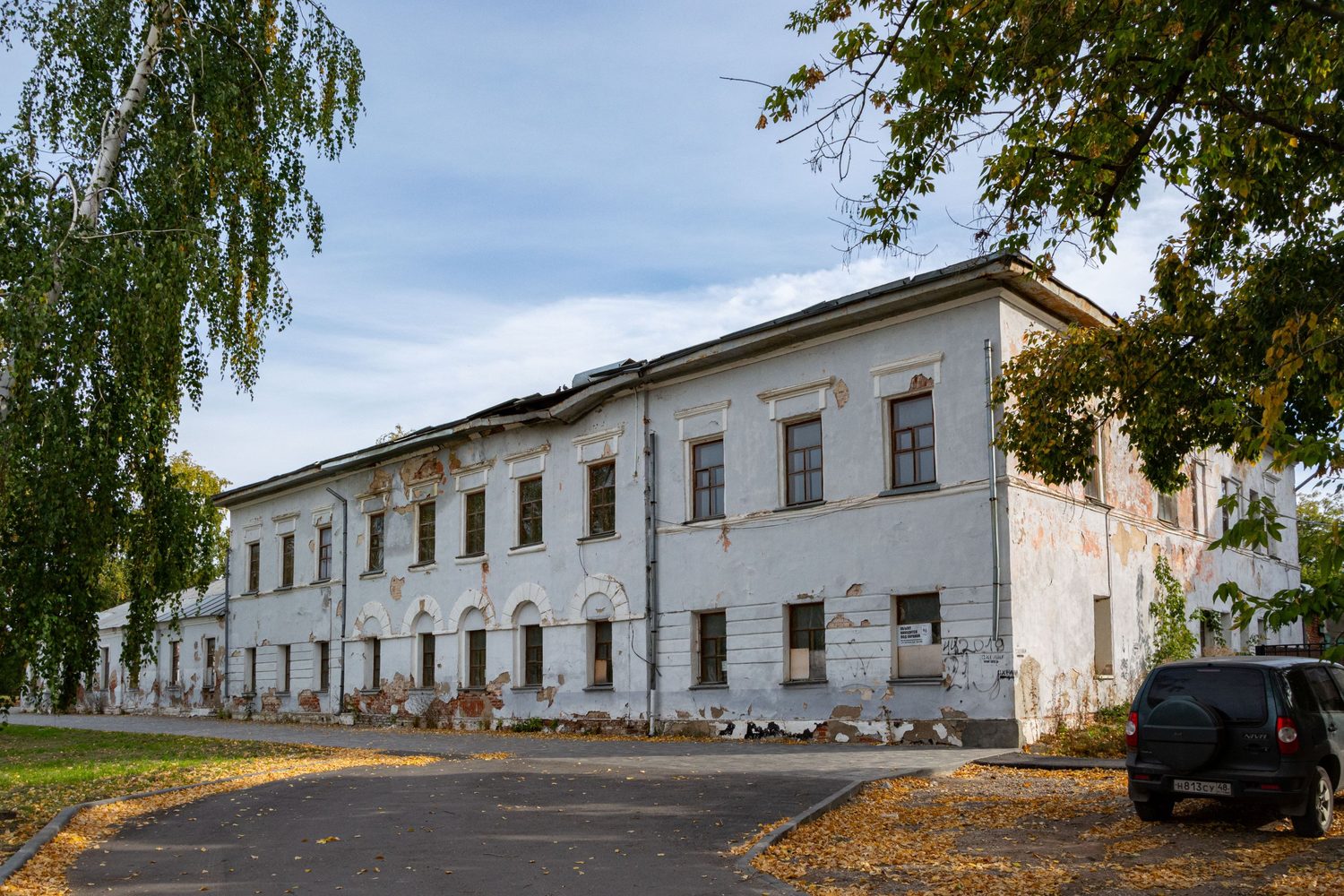 Имущественный комплекс в составе, которого: земельный участок, общей площадью 5…