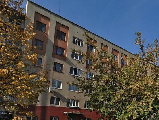 Доля в праве общей долевой собственности (1/3 доли) на двухкомнатную квартиру, …