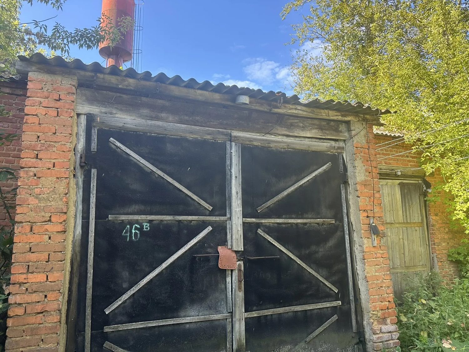 Нежилое здание