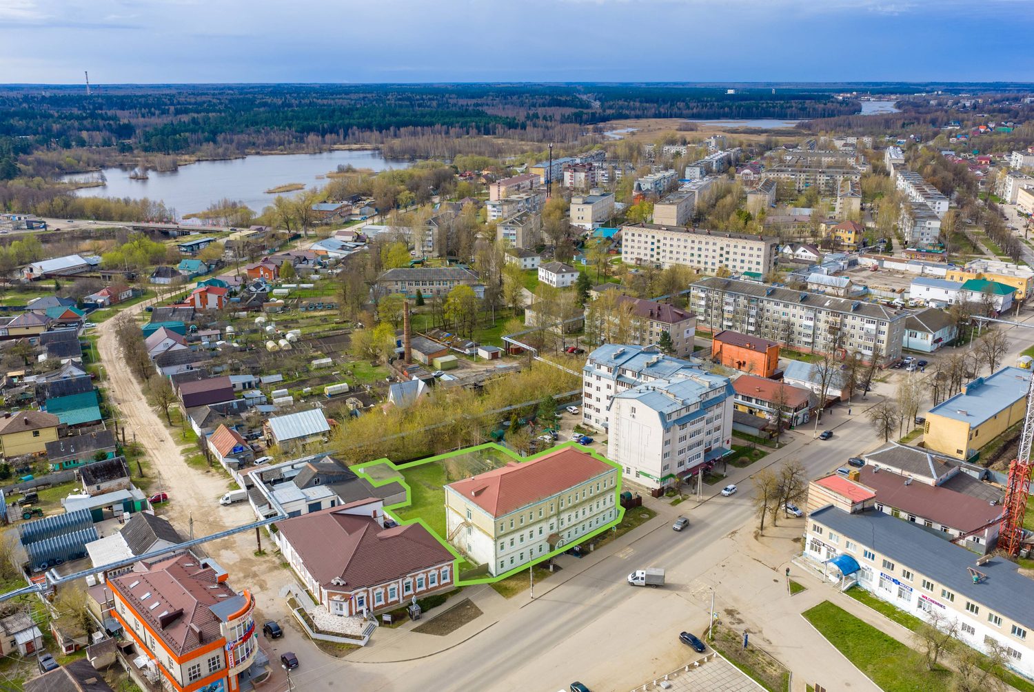 Продажа объектов недвижимого имущества общей площадью 1 325,4 кв. метра (кадаст…