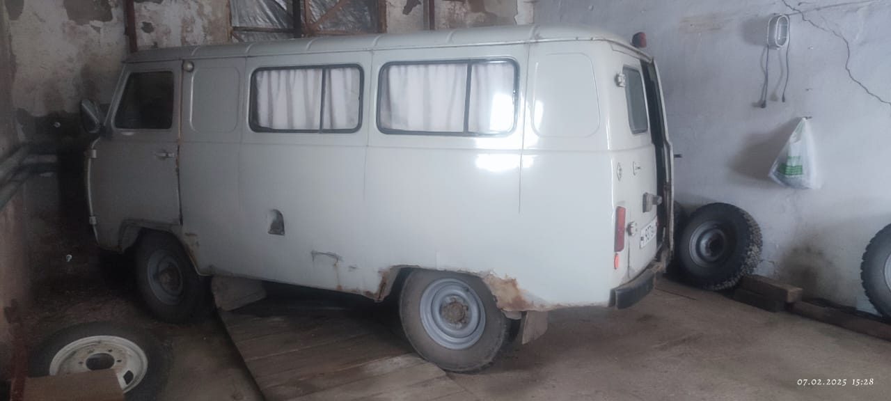 Грузовой фургон УАЗ3741-210, (VIN) ХТТ374100Y0029587, год выпуска 2000