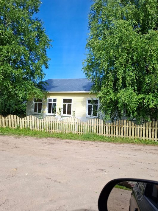 здание нежилое с кадастровым номером 35:09:0104012:507 площадью 211,2 кв.м., с …