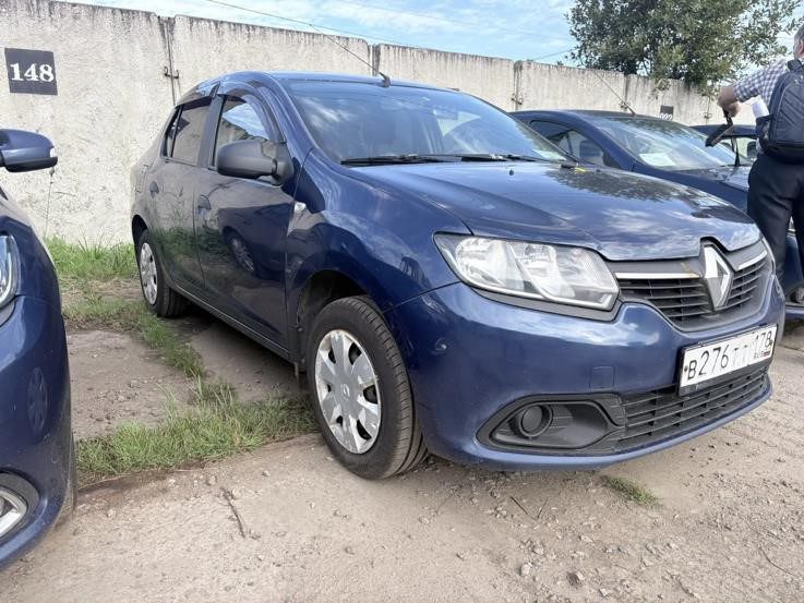 Автомобиль легковой седан RENAULT LOGAN