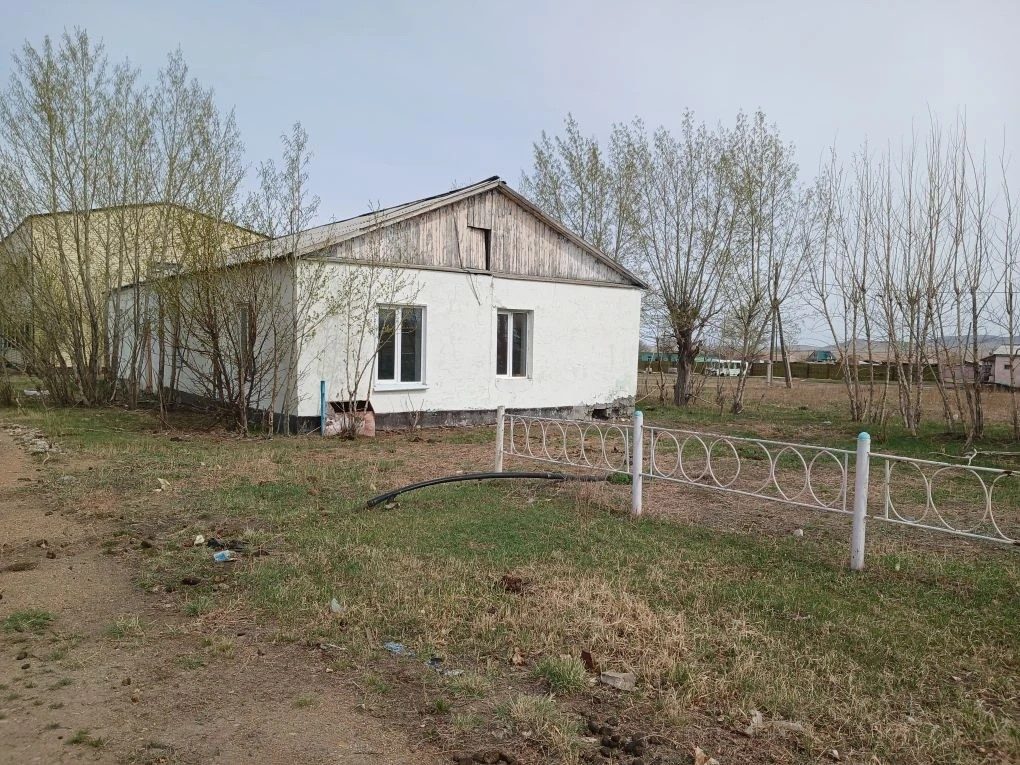 Здание конторы, здание водокачки, здание гаража, здание столовой, овощехранилищ…