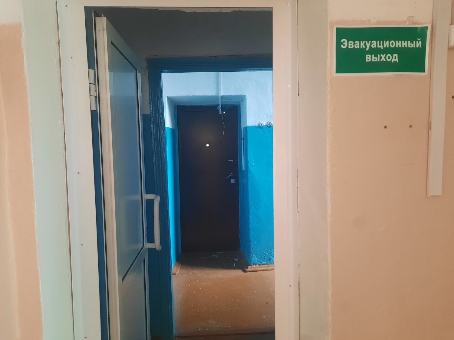 Здание школы, расположенное по адресу: Забайкальский край, п. Горный, ул. Таежн…
