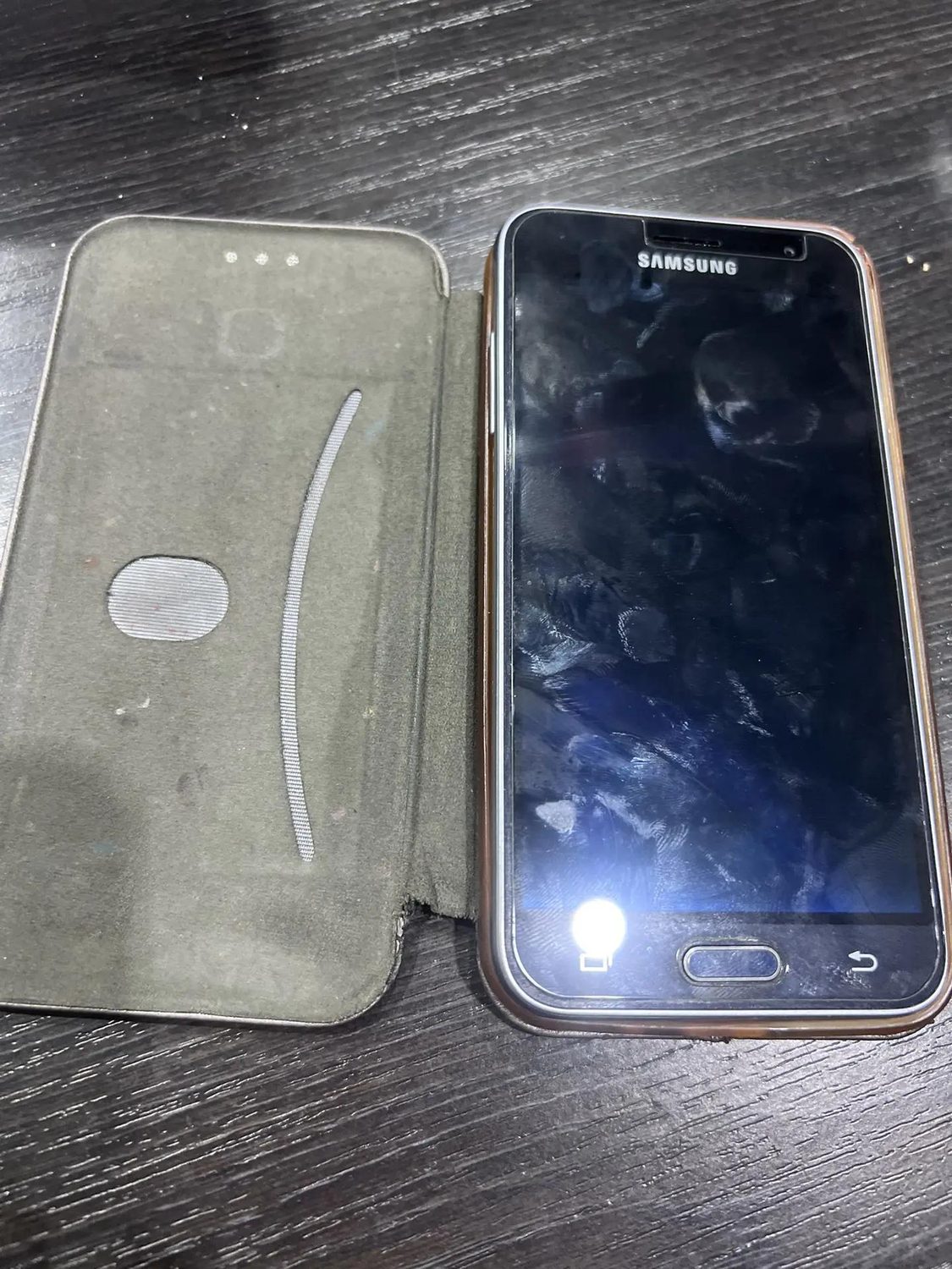 мобильный телефон марки "Samsung" 1 Штука (шт)
