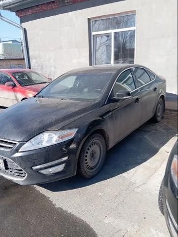 Автомобиль Ford Mondeo