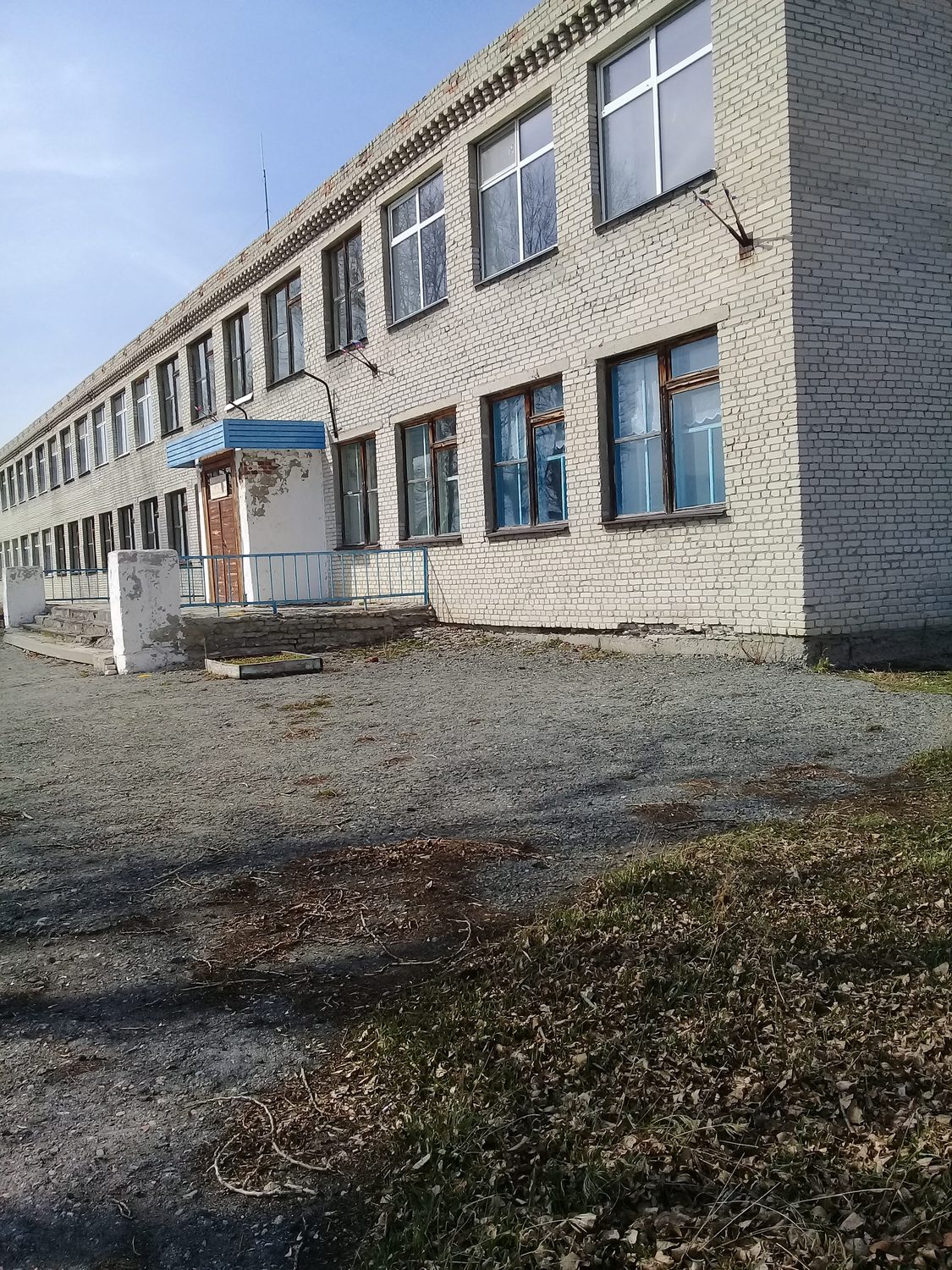 нежилое здание