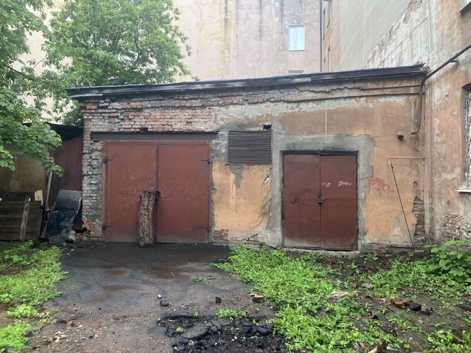 Здание, расположенное по адресу: г.Санкт-Петербург, Саратовская улица, дом 29, …